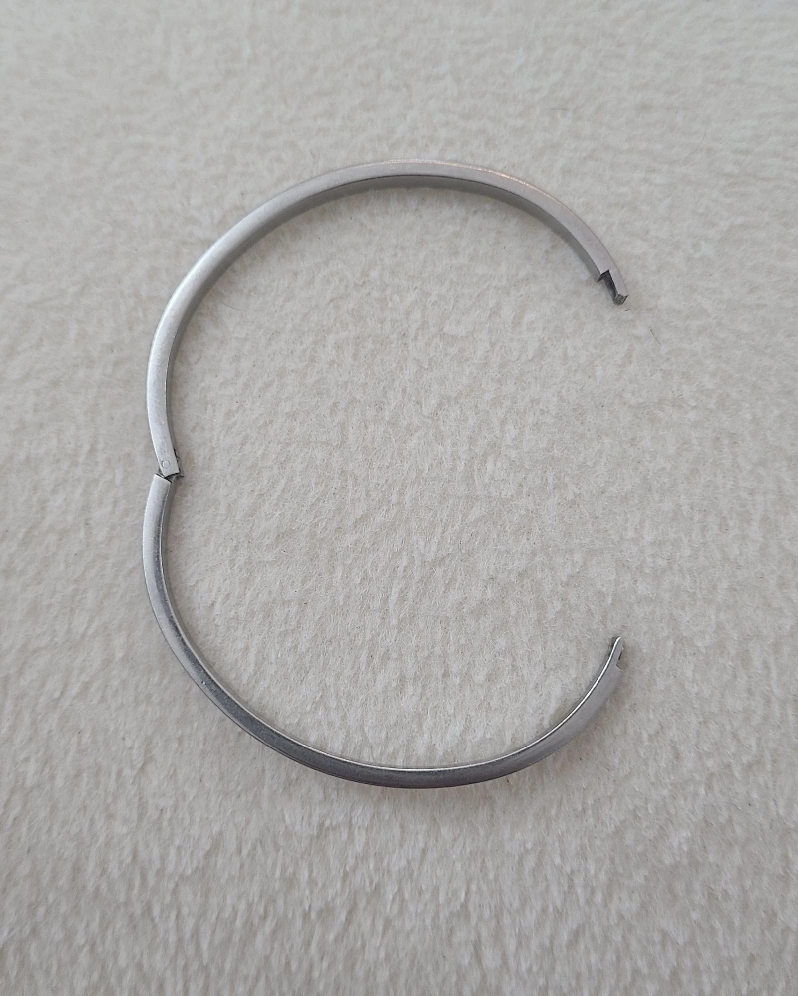 Silver-Tone Bangle – photo 5
